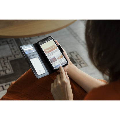 Twelve-South BookBook with MagSafe Case iPhone 12/12 Pro - Brown